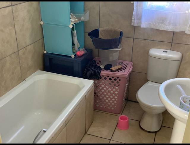 2 BEDROOM APARTMENT FOR SALE IN RUSTENBURG CENTRAL